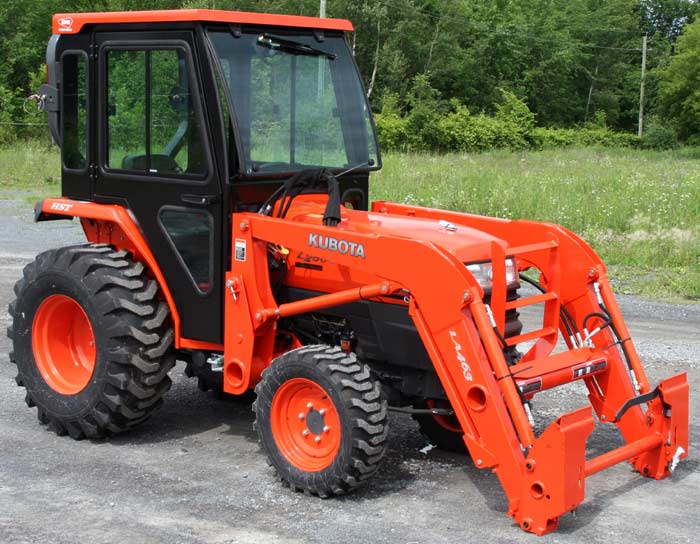 クボタ　B7001E 二輪駆動のブルトラ。クボタB7001E「撮りトラ」 | 水戸市大場町・島